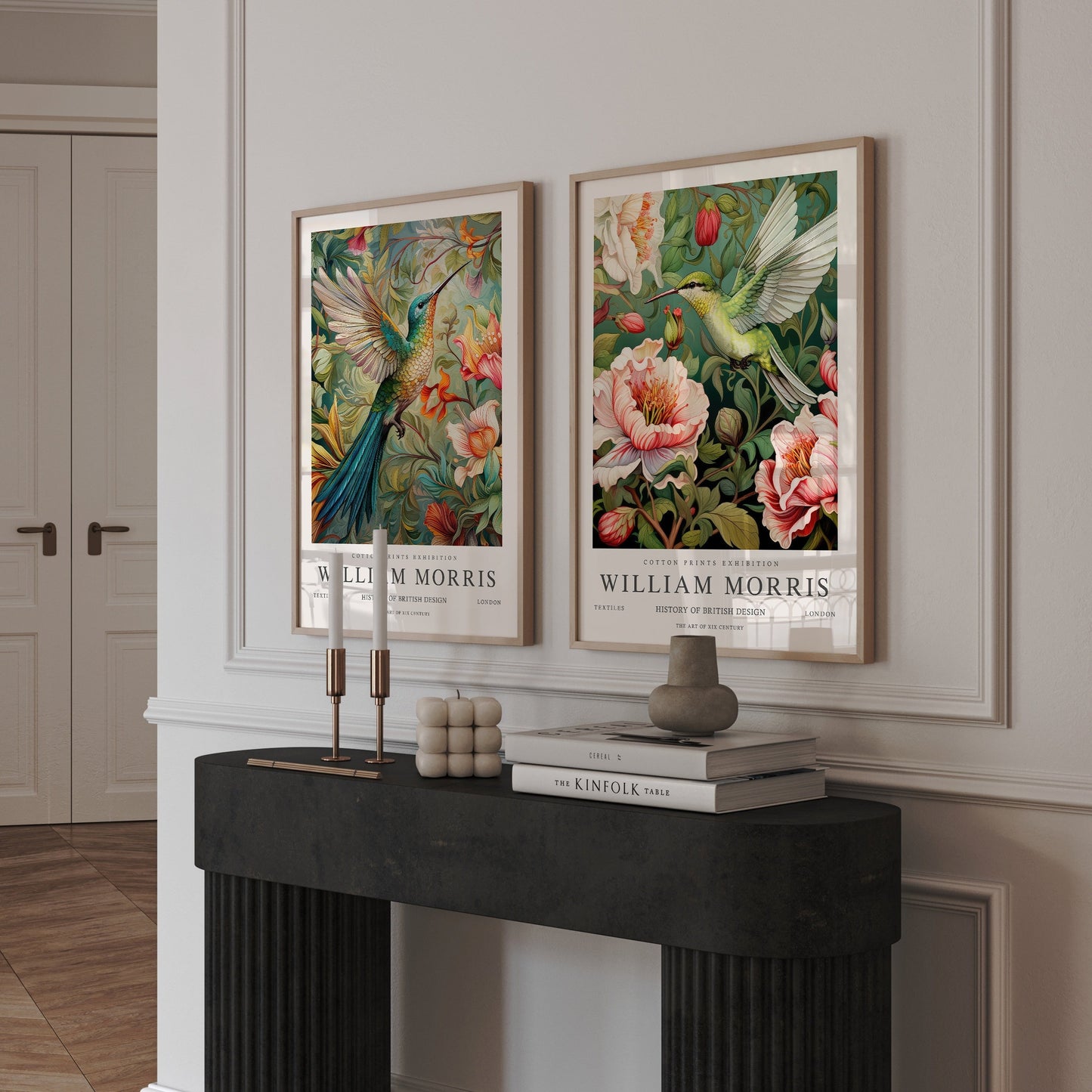 Set med 2 posters med vackra blommor och kolibrier