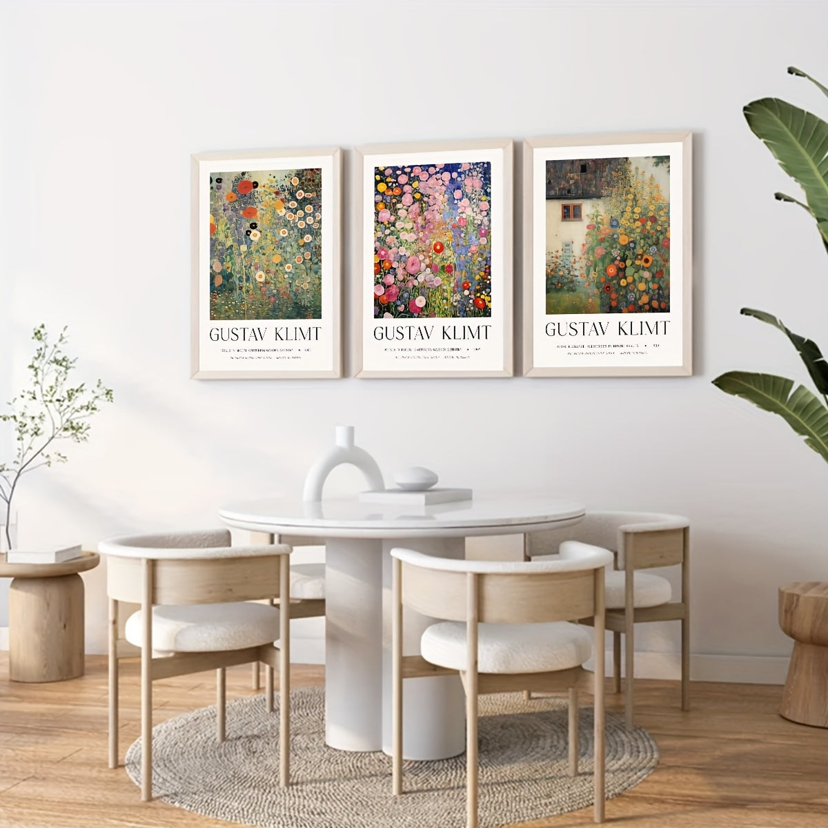 Set med 3 posters med blommotiv av Gustav Klimt